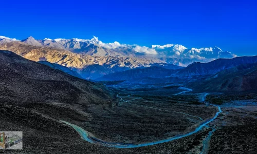 Why is the Autumn season perfect for Nepal trekking